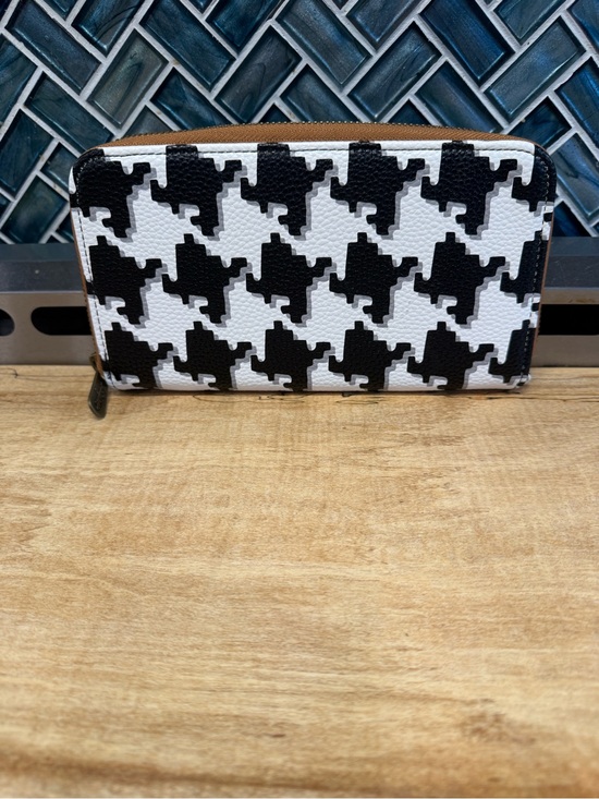 thirty-one Handbags - thirty-one Black and White Houndstooth Zip Wallet